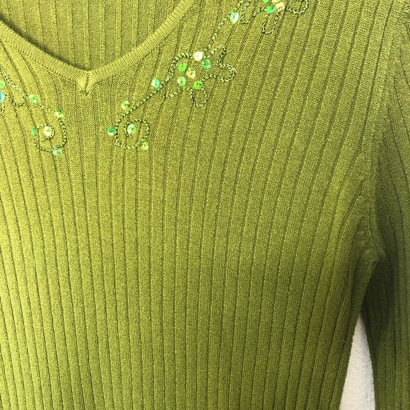 Mizaro Vneck Green Rib Knit Sweater - Picture 3 of 6
